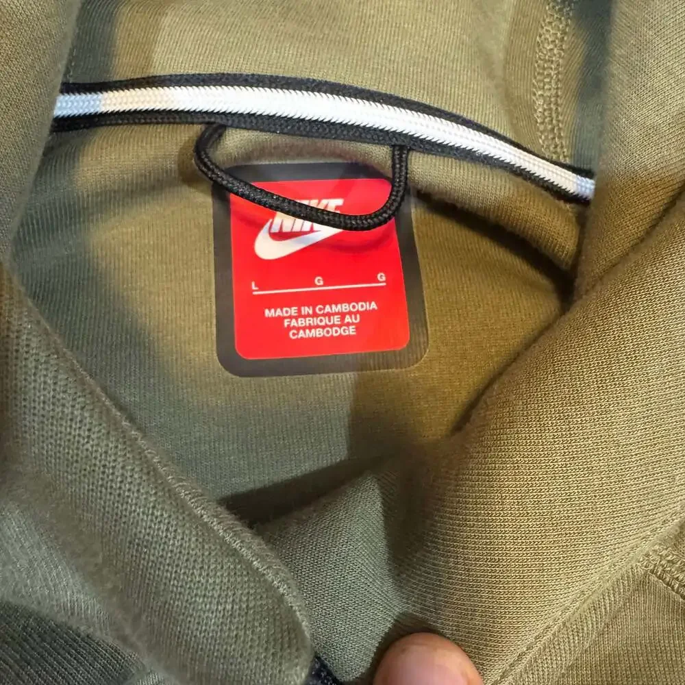 Nike Tech Fleece Windrunner Full-Zip Hoodie in Olive Green FB7921-222 - Picture 5 of 9